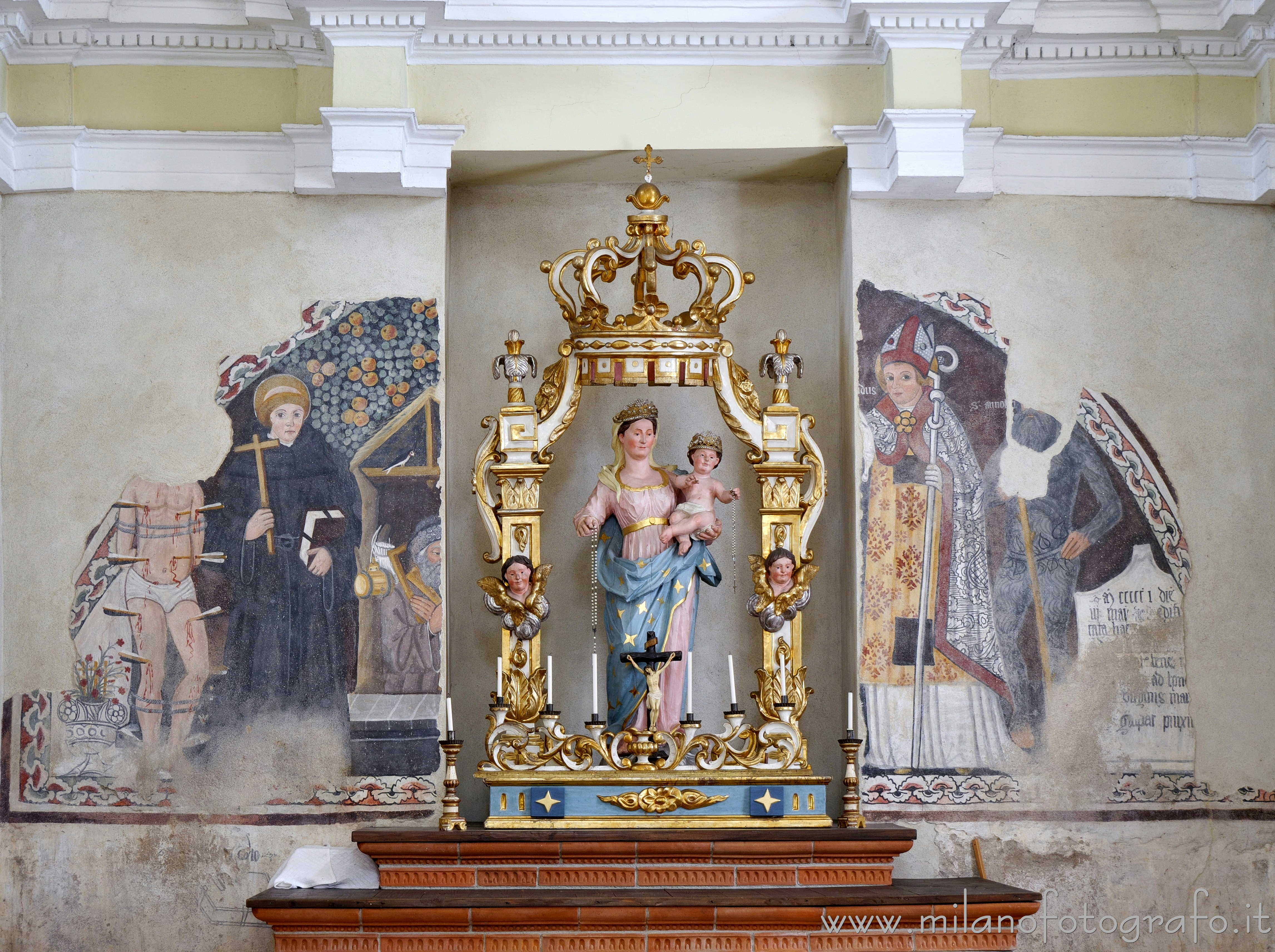 Benna (Biella, Italy) - Back wall of the presbytery of the Oratory of Saint Mary of Graces